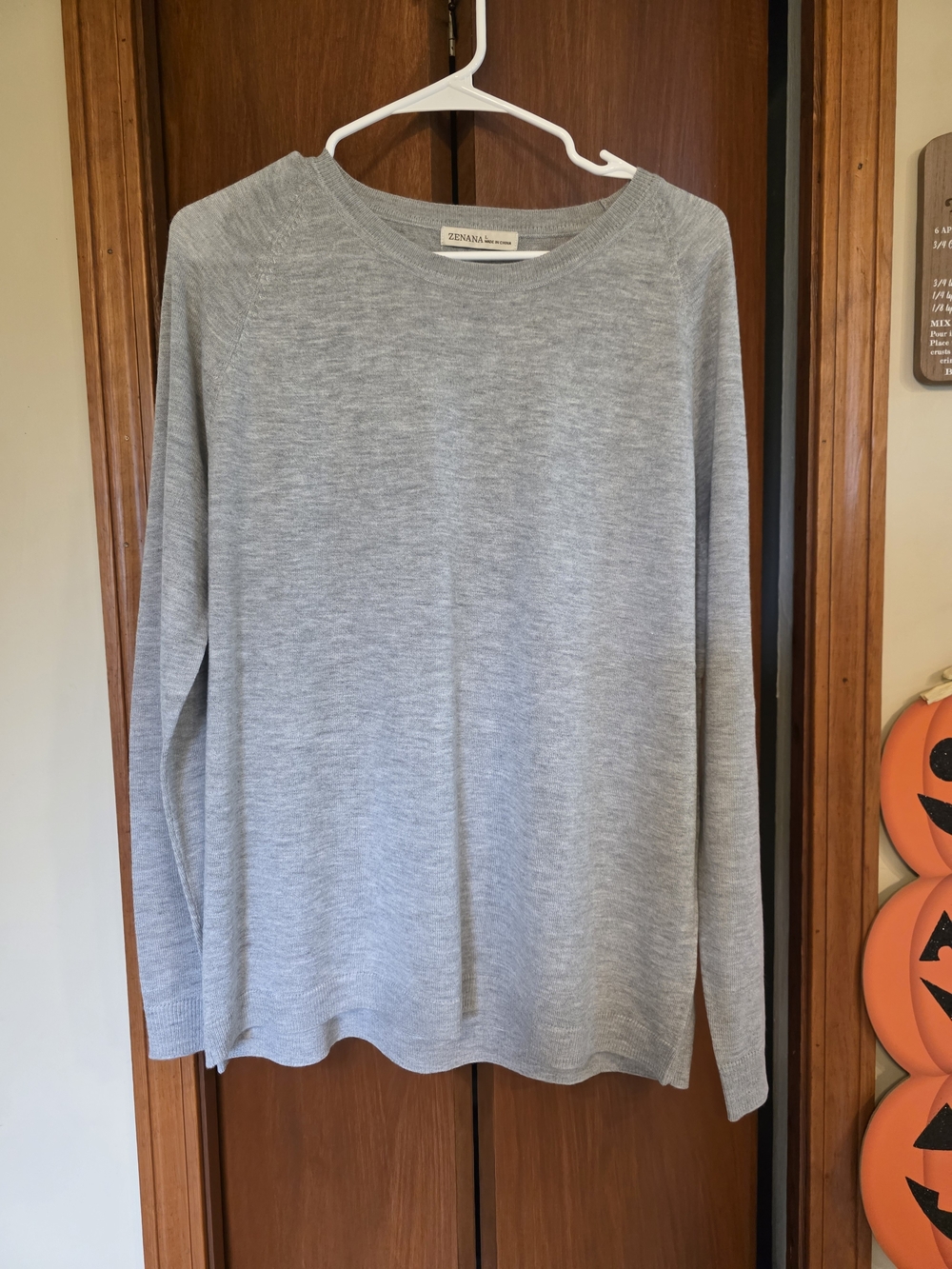 Zenana Outfitters Light Gray Women Crewneck Sweater
